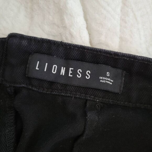 Lioness Black Denim Mini Skirt Size Small Front Slit Y2K Grunge - Picture 7 of 7